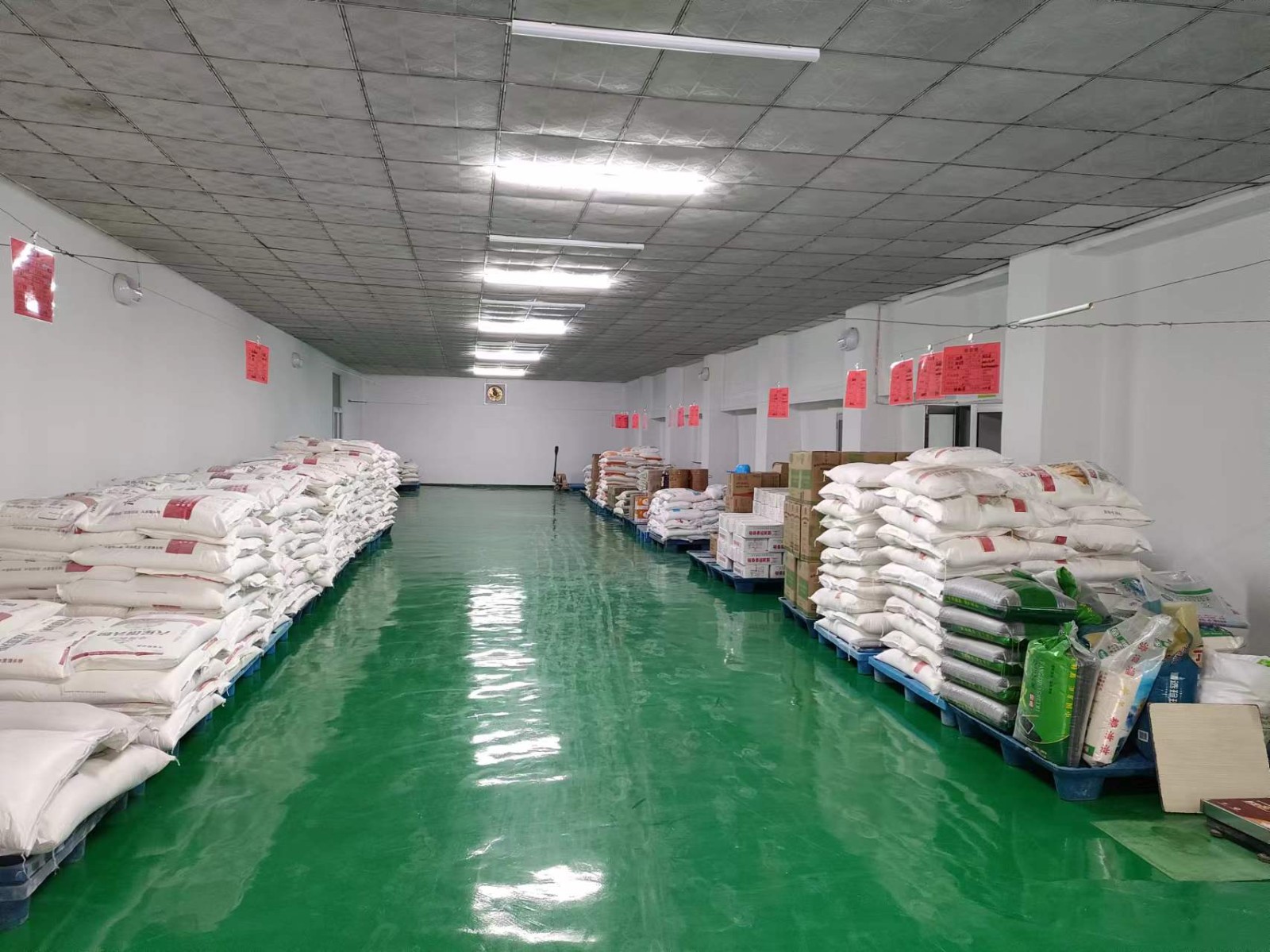 原料庫(kù)照片 (2).jpg